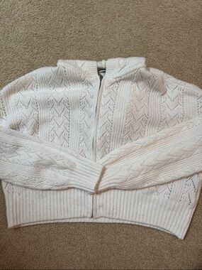 Women’s Cream Zip-Front Cable Knit Sweater Hooded